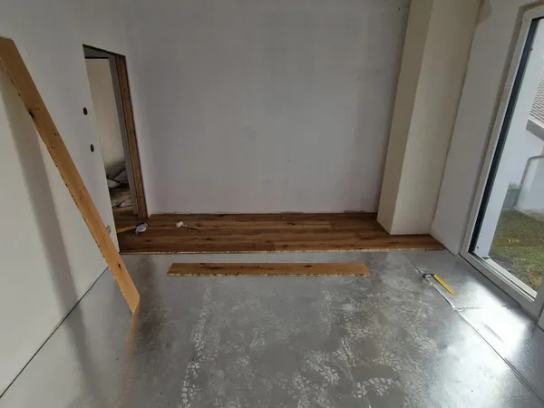 bodenverlegen zimmer grundierung