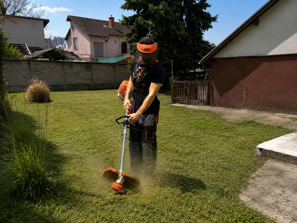 gartenpflege trimmer 01
