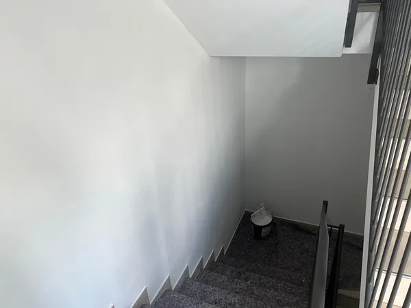 treppenhaus malerarbeiten 04