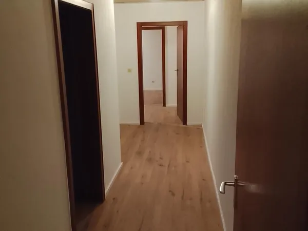 wohnung sanierung flur nachher 01