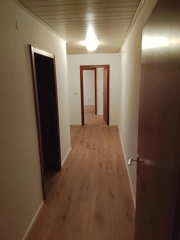 wohnung sanierung flur nachher 01